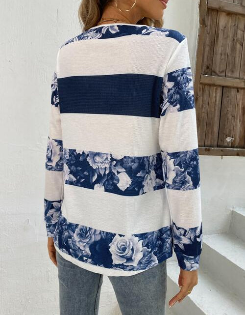Load image into Gallery viewer, Printed Half Zip Long Sleeve T-Shirt
