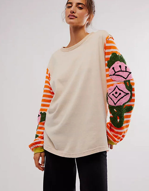 Load image into Gallery viewer, Striped Round Neck Long Sleeve Sweatshirt
