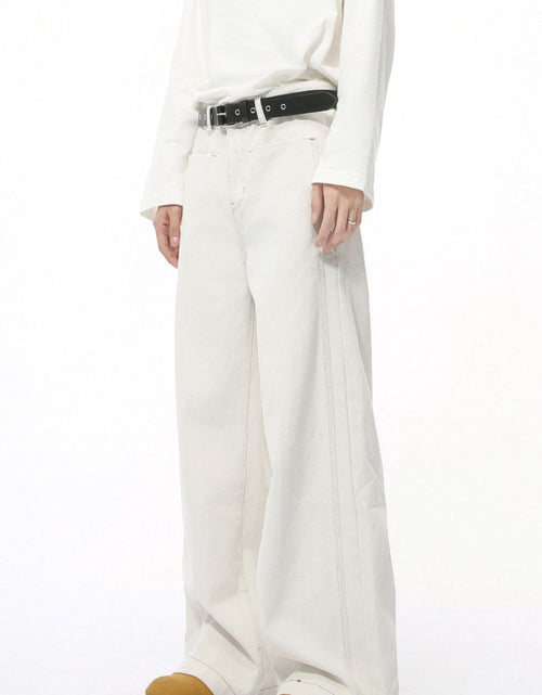 Load image into Gallery viewer, Straight Leg Jeans with Stitch Detail
