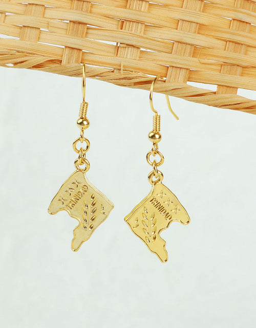 Load image into Gallery viewer, 14k Yellow Gold Trindade Map Hanging earring
