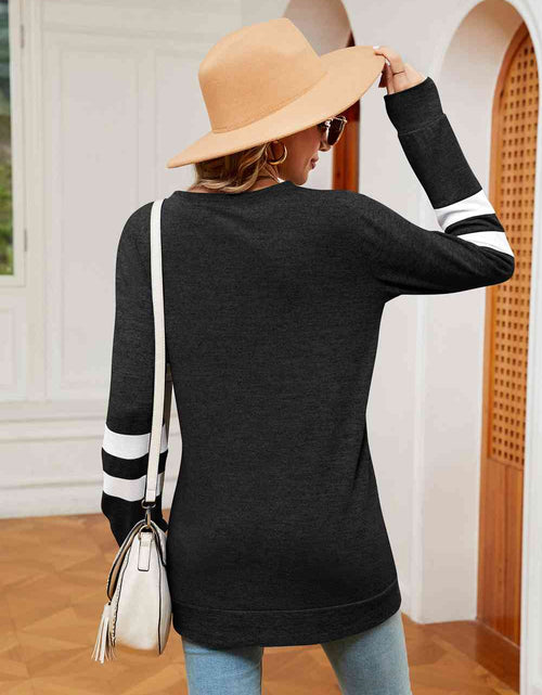 Load image into Gallery viewer, Round Neck Long Sleeve Top
