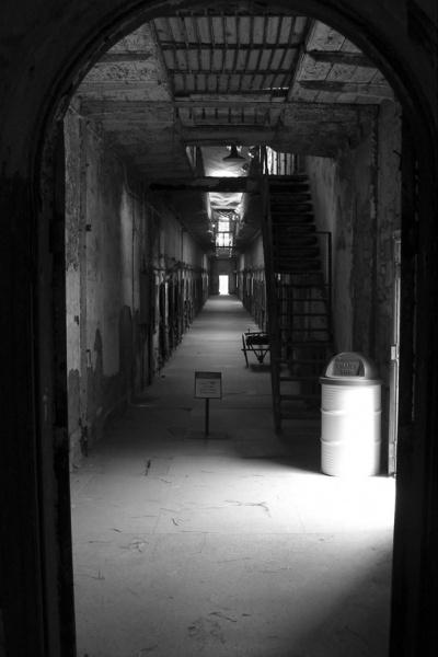 Load image into Gallery viewer, Philadelphia Haunts by Schiffer Publishing
