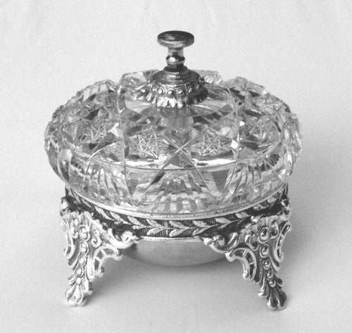 Load image into Gallery viewer, American Glass Bells by Schiffer Publishing
