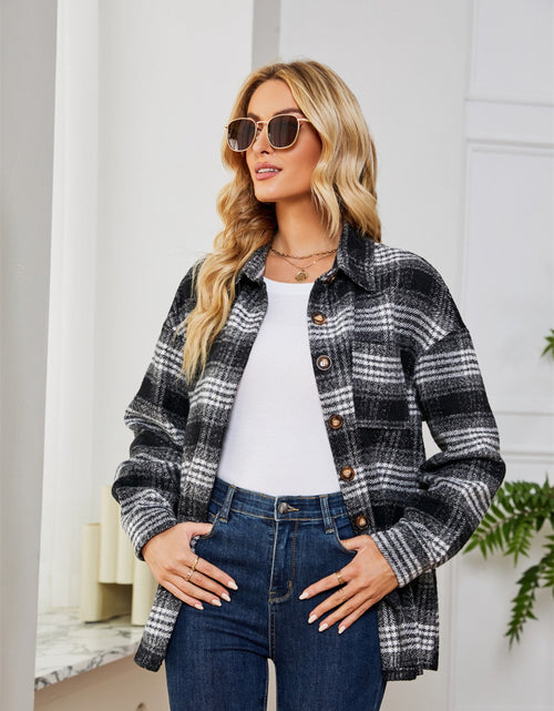 Load image into Gallery viewer, Plaid Collared Shirt Jacket
