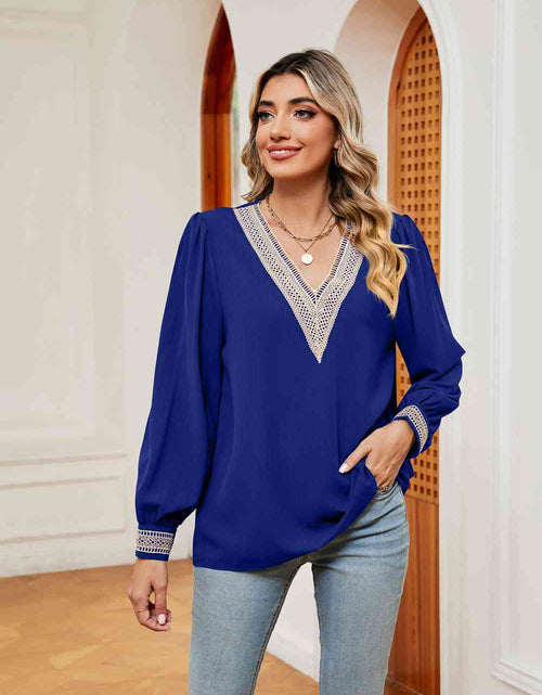 Load image into Gallery viewer, Contrast Puff Sleeve Blouse
