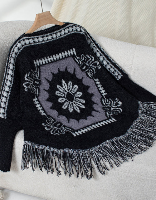 Load image into Gallery viewer, Fringe Geometric Long Sleeve Poncho
