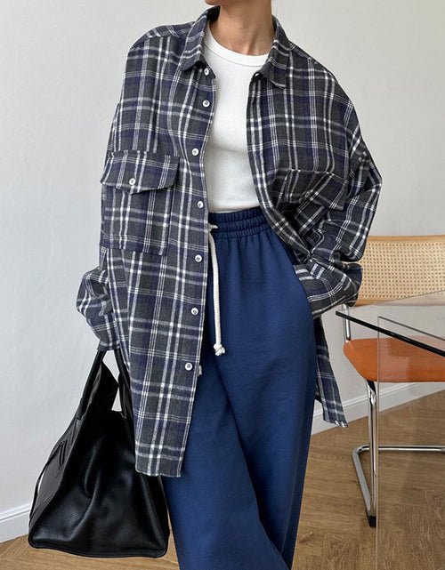 Load image into Gallery viewer, Pocketed Plaid Button Up Shacket
