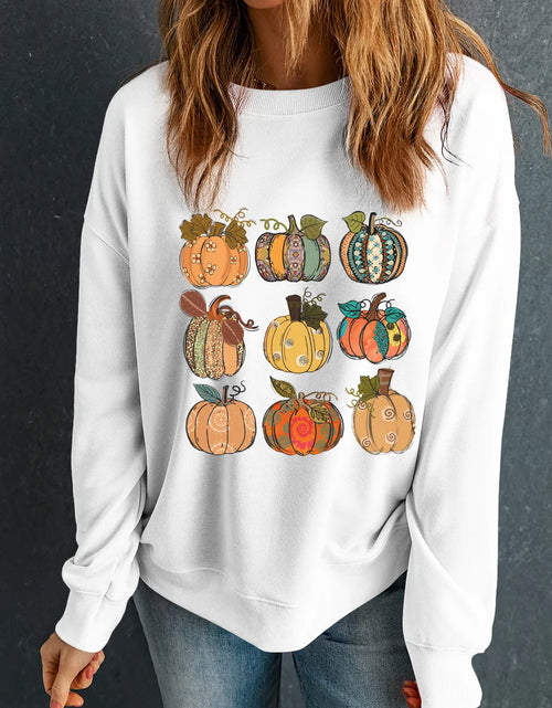 Load image into Gallery viewer, Pumpkin Graphic Long Sleeve Sweatshirt
