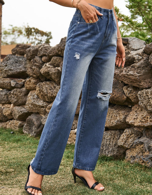Load image into Gallery viewer, Distressed Jeans with Pockets
