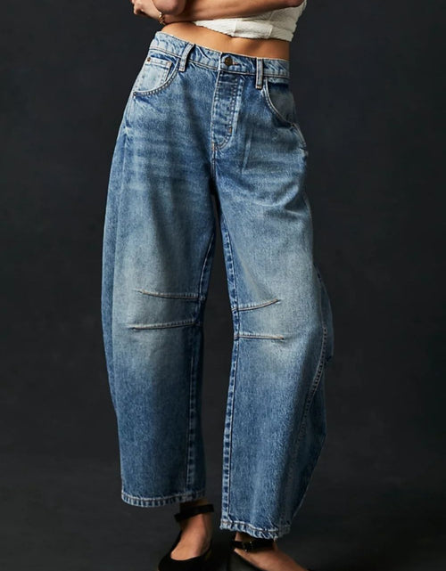 Load image into Gallery viewer, Wide Leg Jeans with Pockets
