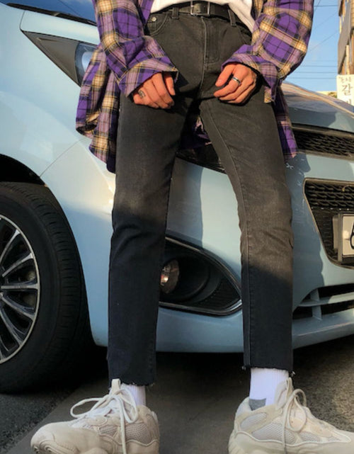 Load image into Gallery viewer, Men's Slim Fit Jeans with Pockets
