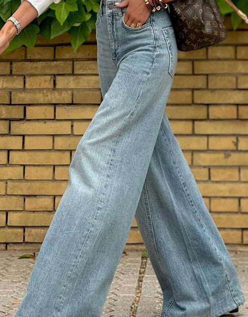 Load image into Gallery viewer, Wide Leg Jeans with Pockets
