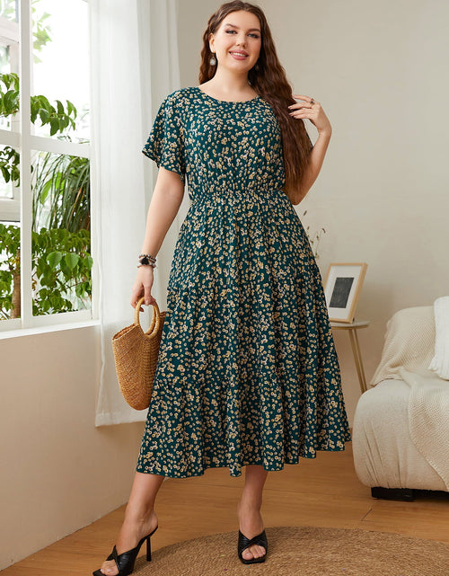 Load image into Gallery viewer, Honey Plus Size Floral Round Neck Short Sleeve Midi Dress
