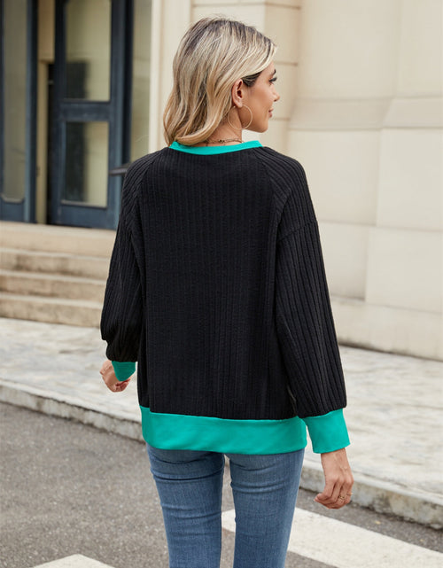 Load image into Gallery viewer, Contrast Trim Round Neck Long Sleeve T-Shirt
