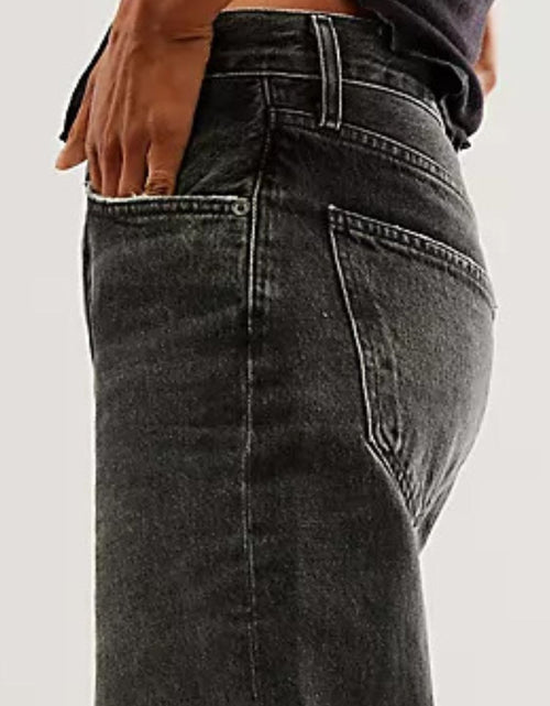 Load image into Gallery viewer, Cuffed Jeans with Pockets
