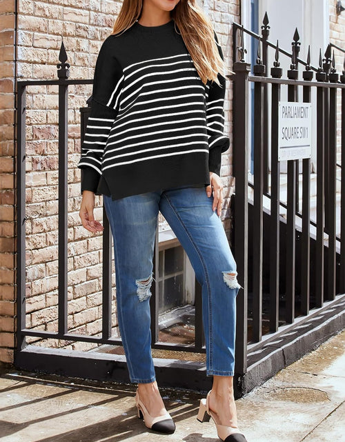 Load image into Gallery viewer, Striped Round Neck Long Sleeve Sweatshirt
