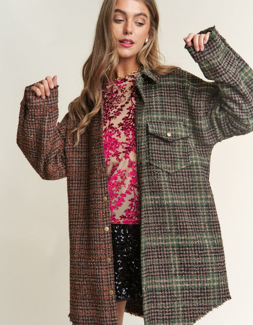 Load image into Gallery viewer, J.NNA Snap Down Tweed Plaid Contrast  Longline Shacket
