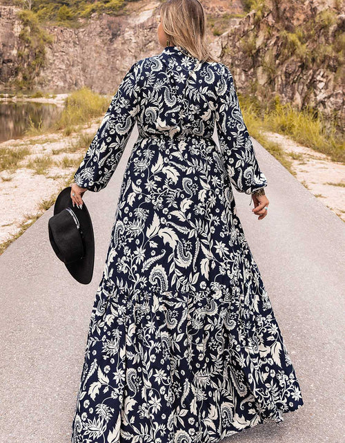Load image into Gallery viewer, Plus Size Long Sleeve Maxi Dress

