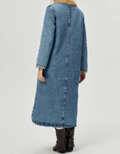 Load image into Gallery viewer, Pocketed Button Up Denim Jacket with Fur Lining
