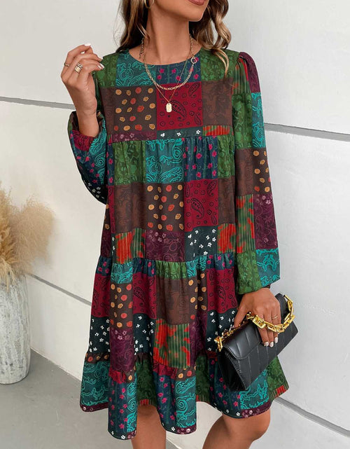 Load image into Gallery viewer, Patchwork Round Neck Long Sleeve Dress
