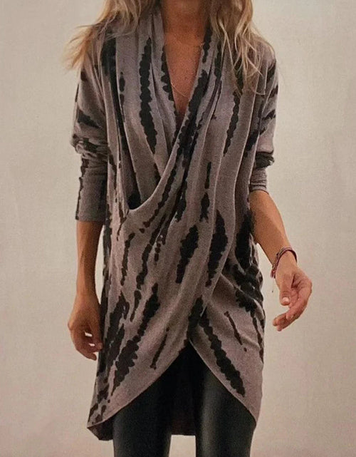 Load image into Gallery viewer, Full Size Contrast Long Sleeve Longline Top
