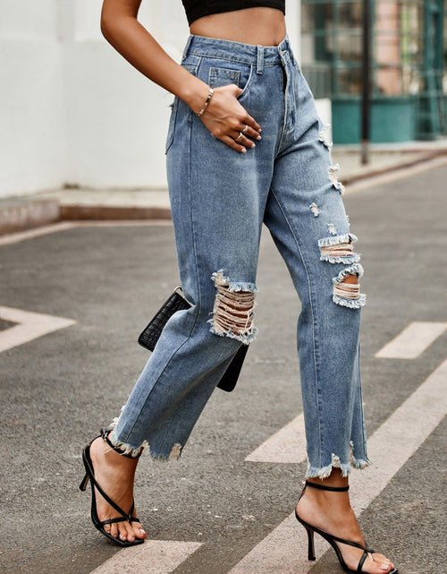 Load image into Gallery viewer, Distressed Raw Hem Jeans with Pockets

