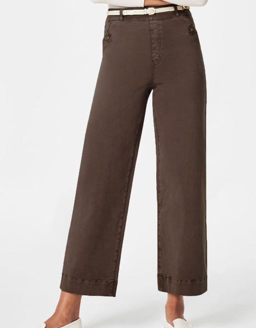 Load image into Gallery viewer, High Waist Jeans with Pockets
