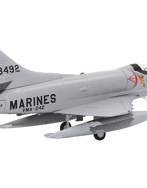 Load image into Gallery viewer, McDonnell Douglas A-4C Skyhawk Attack Aircraft "US Navy" 1/72 Diecast Model by Militaria Die Cast

