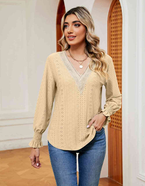 Load image into Gallery viewer, Contrast Flounce Sleeve Blouse
