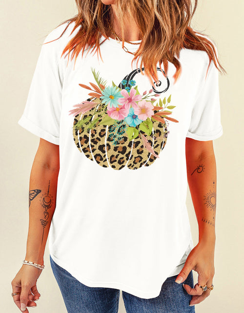 Load image into Gallery viewer, Pumpkin Graphic Round Neck Short Sleeve T-Shirt
