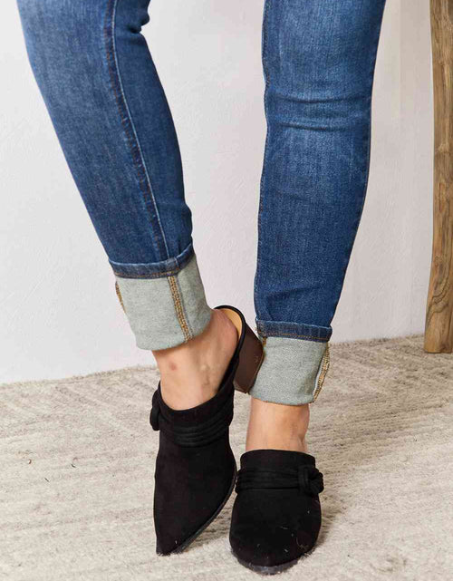 Load image into Gallery viewer, East Lion Corp Pointed-Toe Braided Trim Mules
