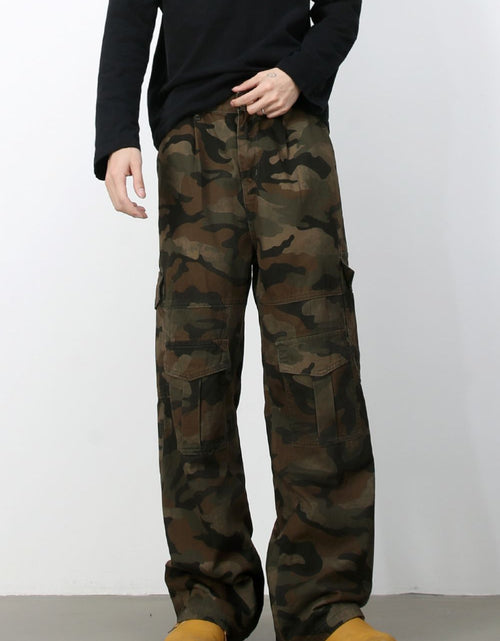 Load image into Gallery viewer, Men's Camouflage Loose Fit Jeans
