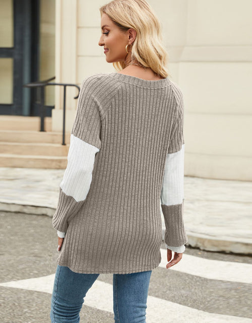 Load image into Gallery viewer, Color Block V-Neck Long Sleeve T-Shirt
