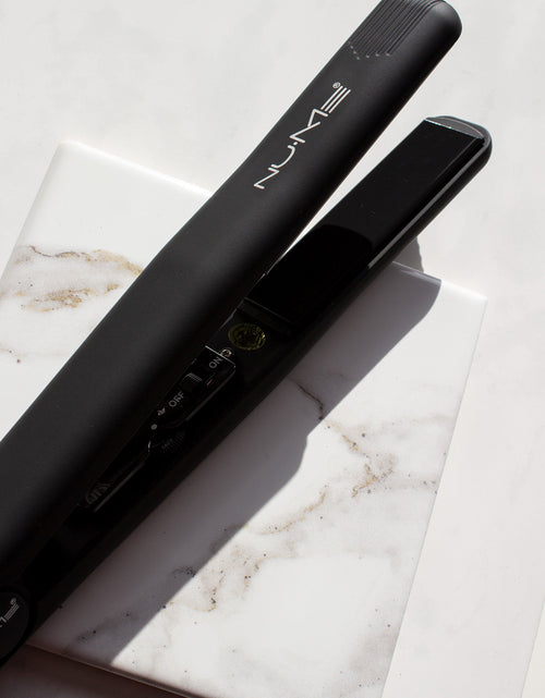 Load image into Gallery viewer, NUME Fashionista Flat Iron by NuMe

