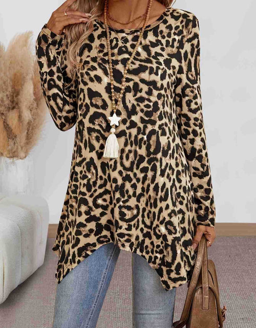 Load image into Gallery viewer, Leopard Round Neck Long Sleeve T-Shirt

