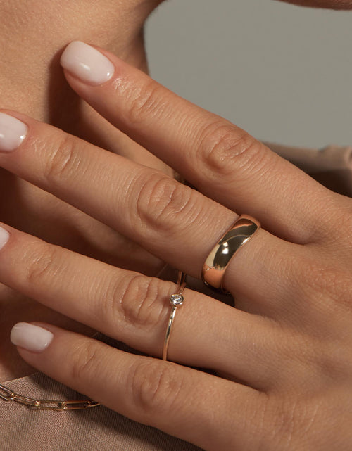Load image into Gallery viewer, 14k Solid Gold Curved Ring by Italic
