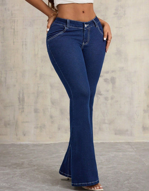 Load image into Gallery viewer, Flare Jeans with Pockets
