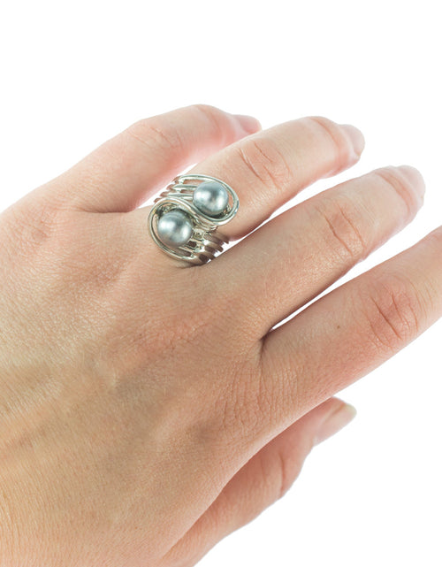 Load image into Gallery viewer, Vintage 1970's Cream Glass Pearl Ring 18k Yellow Gold Electroplated Made in USA by PVD Vintage Jewelry

