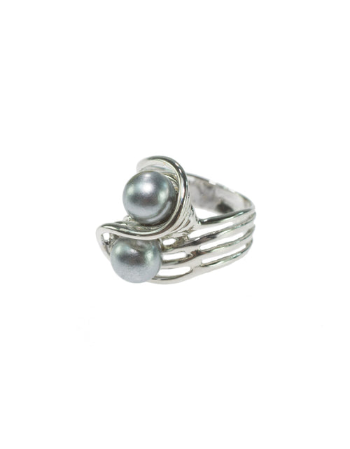 Load image into Gallery viewer, Vintage 1970's Cream Glass Pearl Ring 18k Yellow Gold Electroplated Made in USA by PVD Vintage Jewelry
