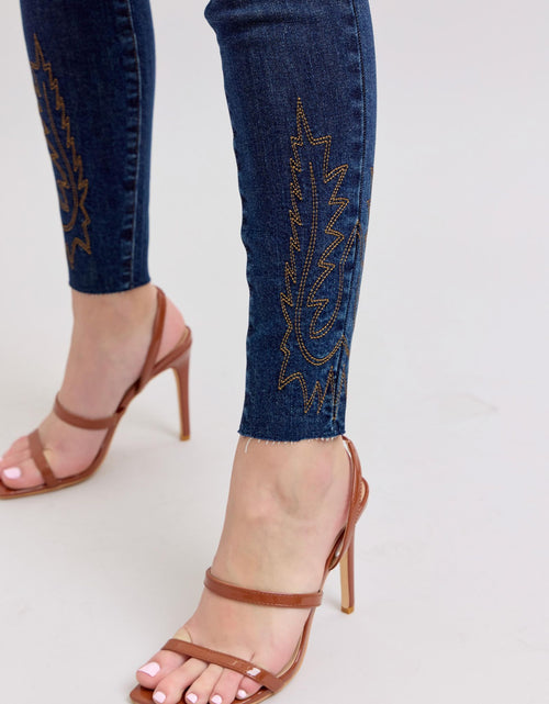 Load image into Gallery viewer, Judy Blue Full Size Embroidered High Rise Skinny Jeans Plus Size
