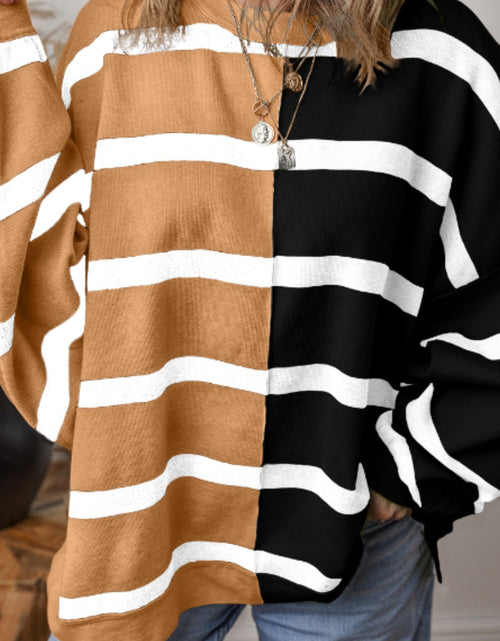 Load image into Gallery viewer, Contrast Striped Long Sleeve Sweatshirt
