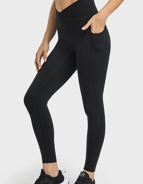 Load image into Gallery viewer, Millennia V-Waist Yoga Leggings with Pockets
