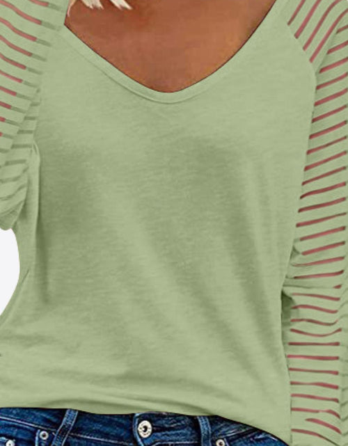 Load image into Gallery viewer, V-Neck Long Raglan Sleeve Top
