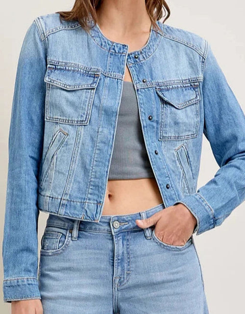 Load image into Gallery viewer, Snap Down Dropped Cargo Denim Jacket
