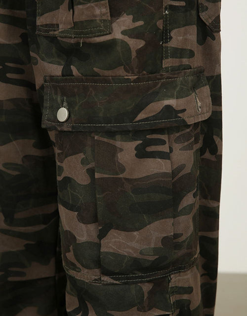 Load image into Gallery viewer, Men's Camouflage Jeans with Cargo Pockets
