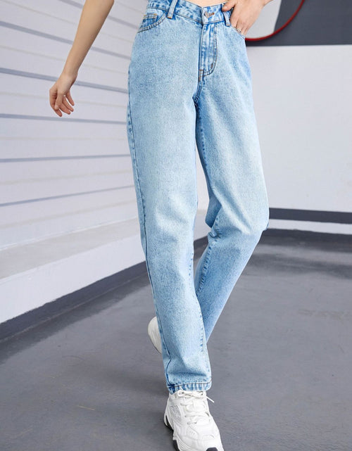 Load image into Gallery viewer, Straight Leg Jeans with Pockets
