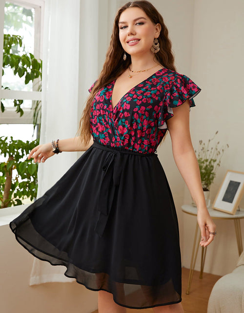 Load image into Gallery viewer, Honey Plus Size Floral Surplice Neck Flutter Sleeve Dress
