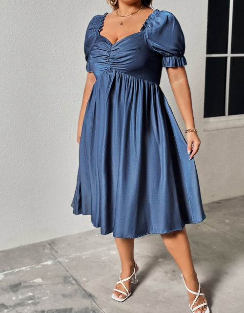 Load image into Gallery viewer, Honey Plus Size Ruched Sweetheart Neck Dress
