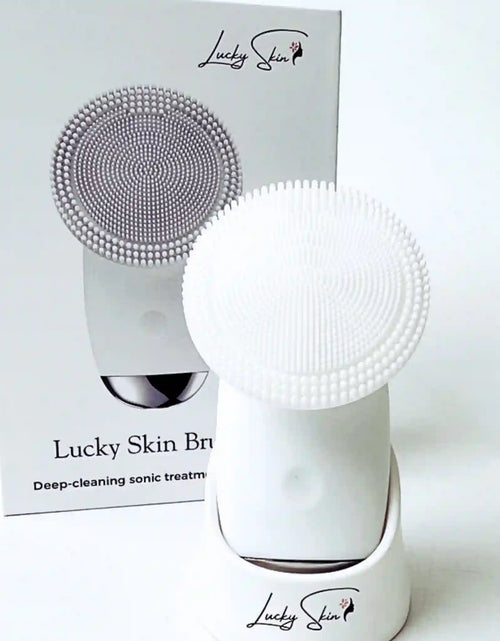 Load image into Gallery viewer, Lucky Skin Brush by Lucky Skin
