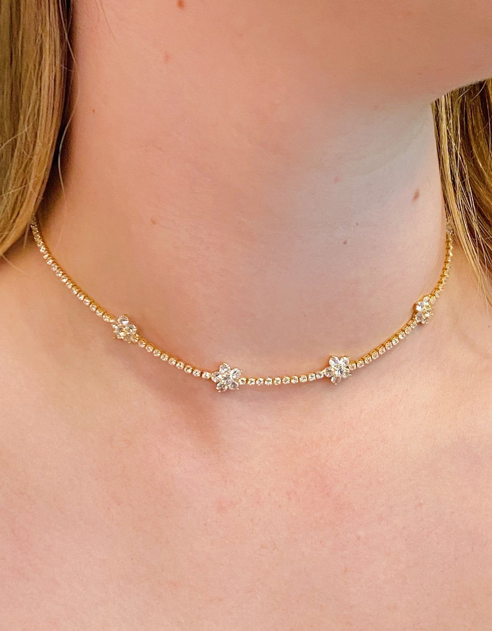 Stella Shiny Flower Necklace by Ellisonyoung.com